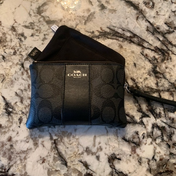 Like NEW Coach Wristlet, Black & Grey Coated Canvas - Picture 6 of 8